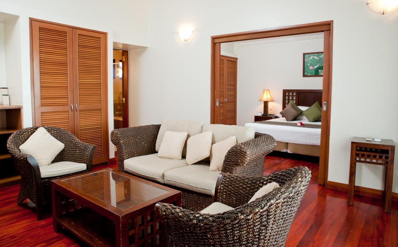 The Naviti Resort Korolevu  Exteriör bild